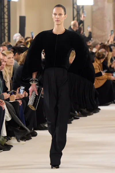Look 2